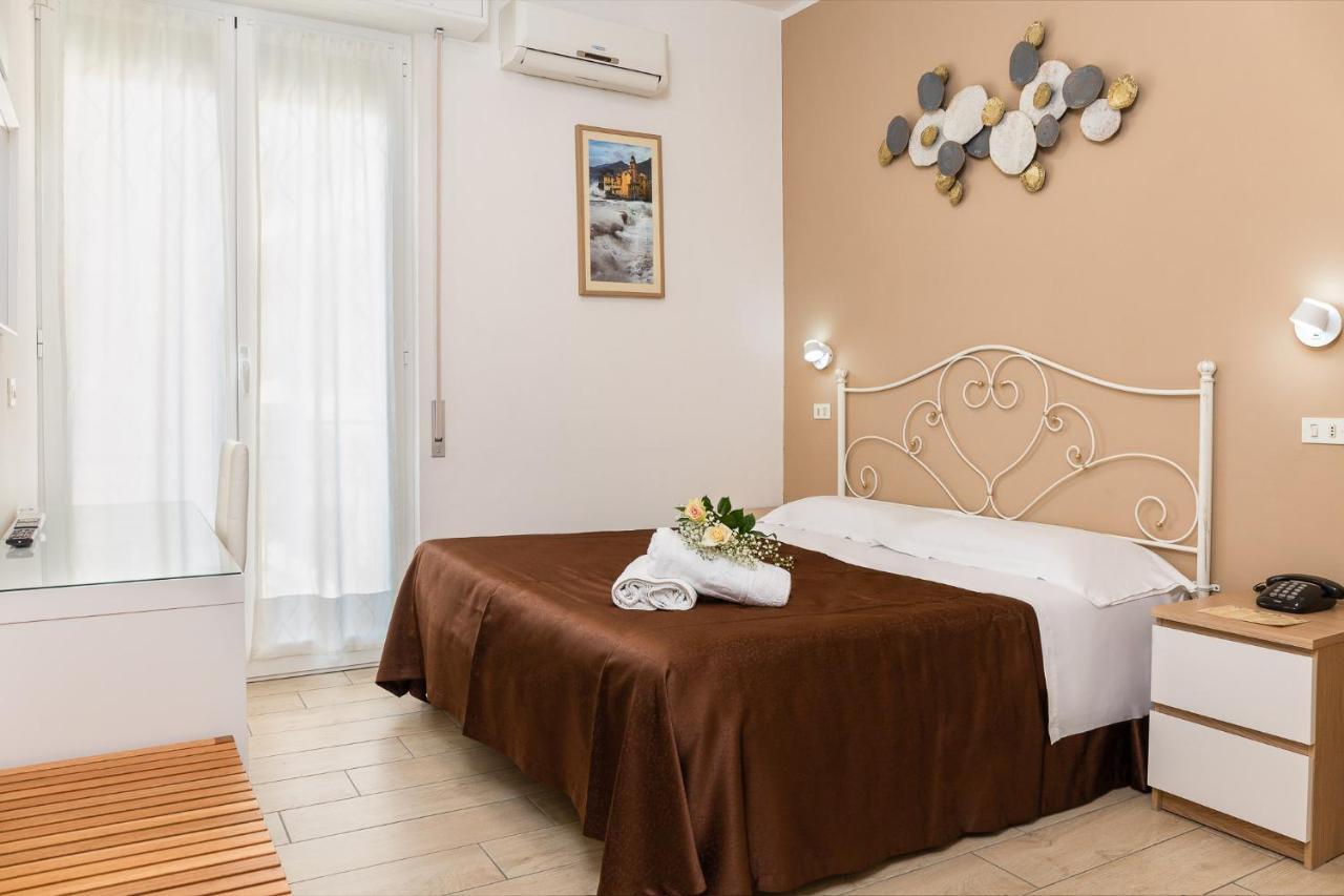 Hotel Lina 3*