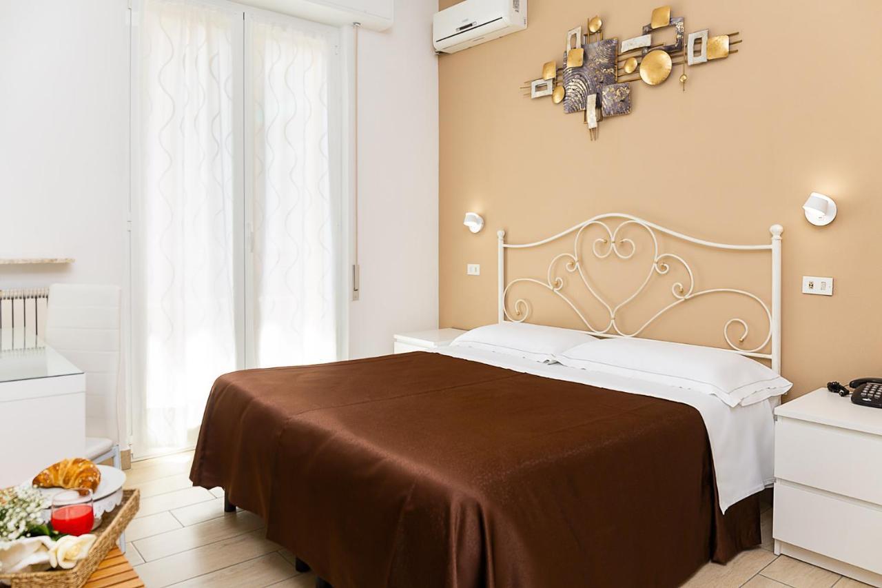 Lina Hotel 3*